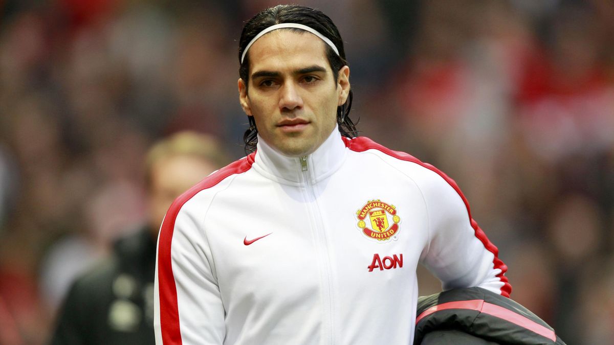 Radamel Falcao - Mãnh Hổ Của Nam Mỹ Hành Trình Từ Khởi Đầu Khiêm Tốn Đến Đỉnh Cao Bóng Đá