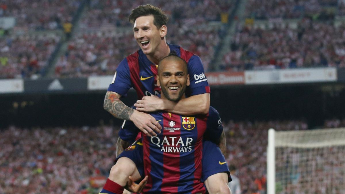 Lionel Messi helped convince me to stay at Barca, says Dani Alves - TNT  Sports