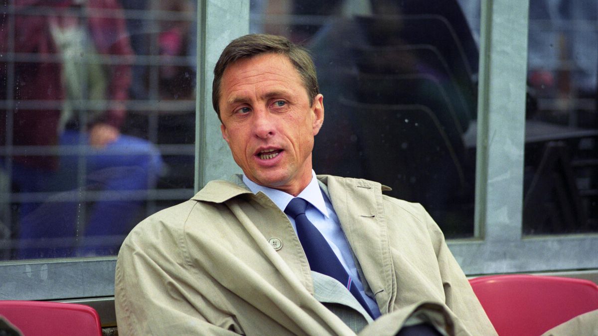 Johan Cruyff Người Thay Đổi Bóng Đá Thế Giới - Huyền Thoại và Di Sản Vĩnh Cửu