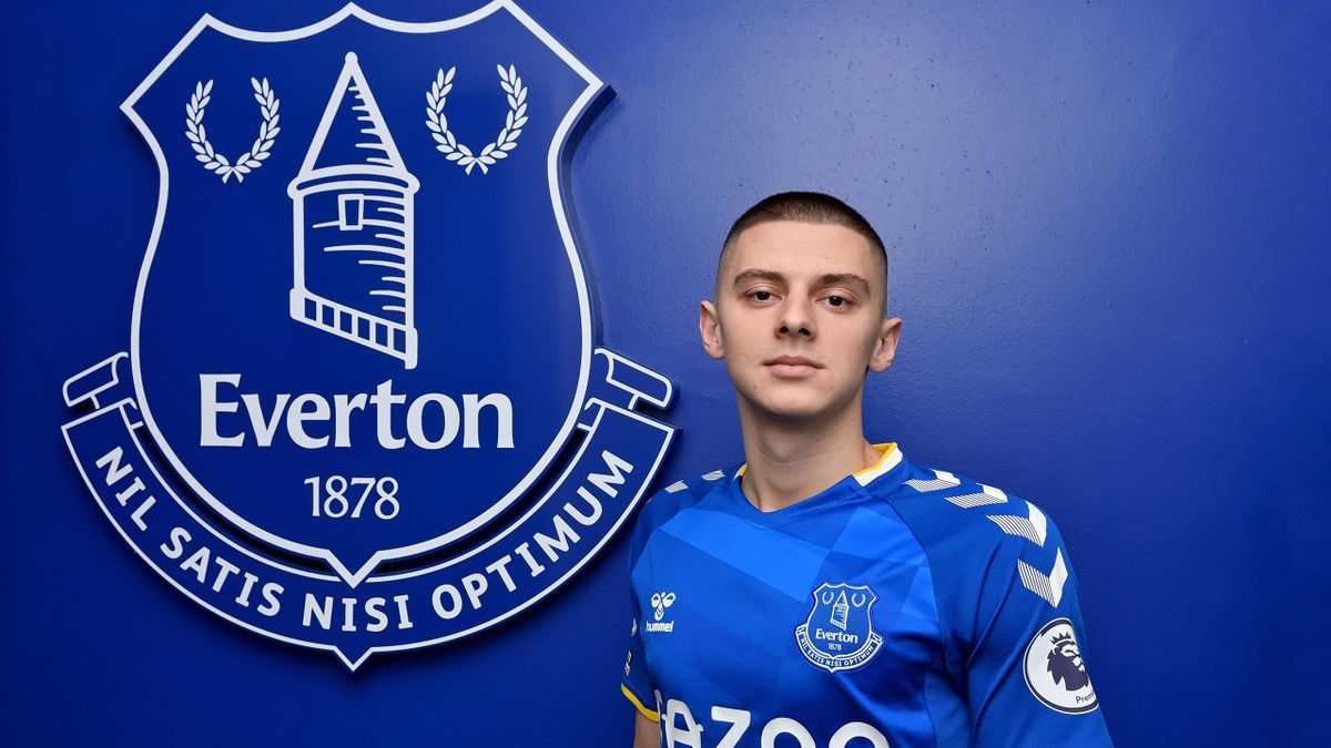 mykolenko wallpaper