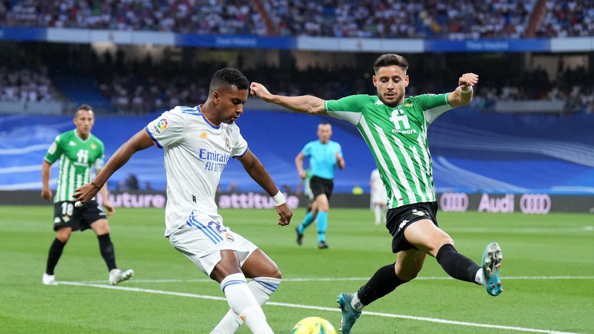 Real Madrid and Real Betis end goalless after double guard of honour at  Santiago Bernabeu in final game - TNT Sports