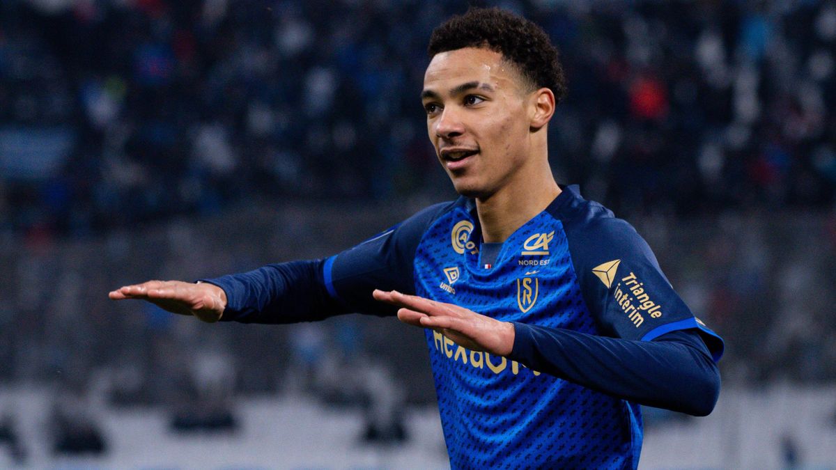 Hugo Ekitike: Paris Saint-Germain sign ...