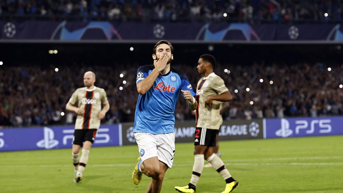Napoli 4-2 Ajax: Serie A side hit four past Dutch champions to make it ...