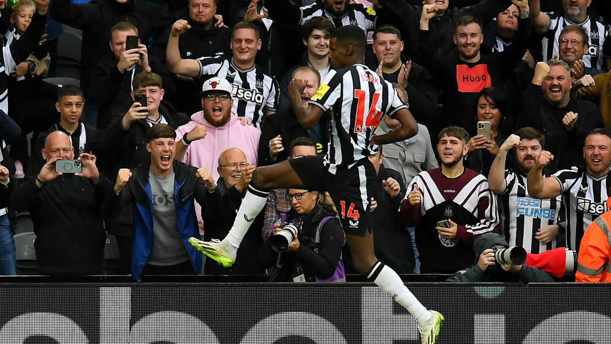 Newcastle sink Burnley, West Ham beat Sheffield United and Luton Town make  history with Everton win in Premier League - TNT Sports