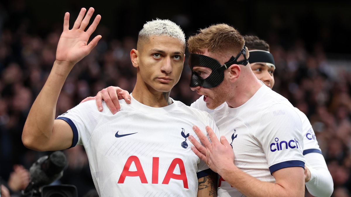 Tottenham 2-1 Everton: Richarlison and Son Heung-min goals help Spurs into top four as resurgence continues - TNT Sports