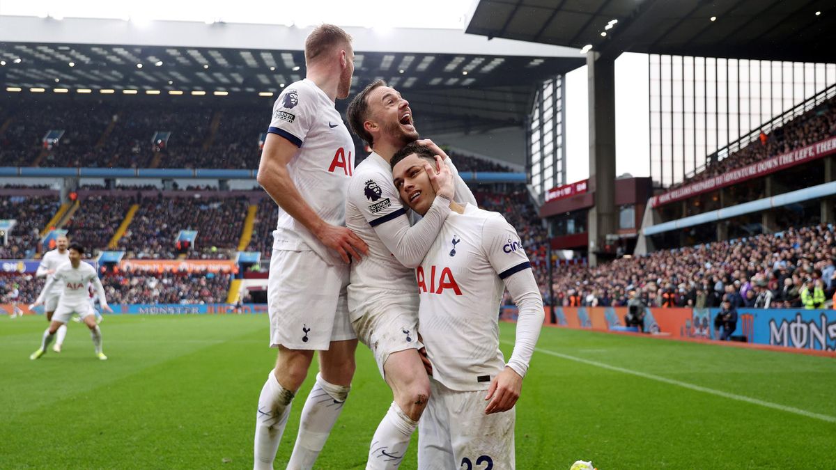 Tottenham top 4 hotsell
