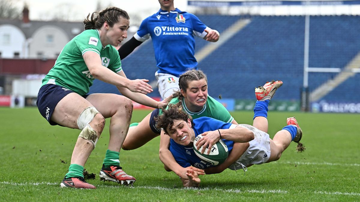 Women s Six Nations Italy climb to third with bonus point win despite late comeback from Ireland TNT Sports