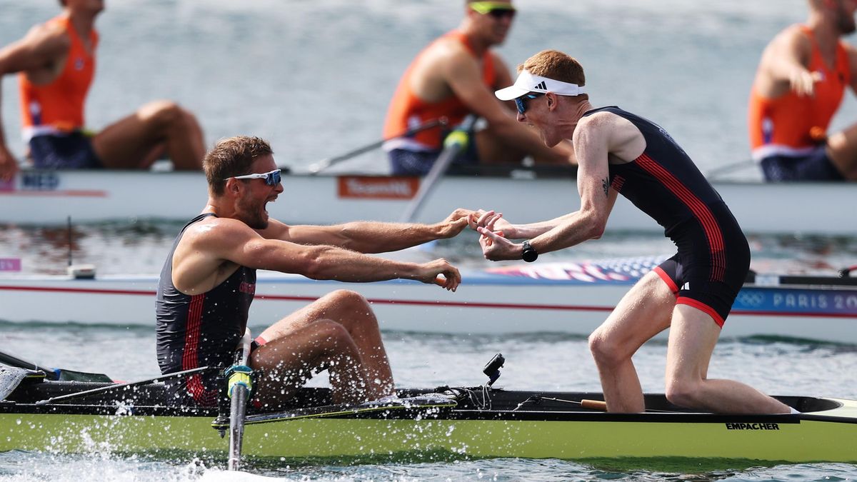 Team GB's Heidi Long honours late father after thrilling women's eight ...