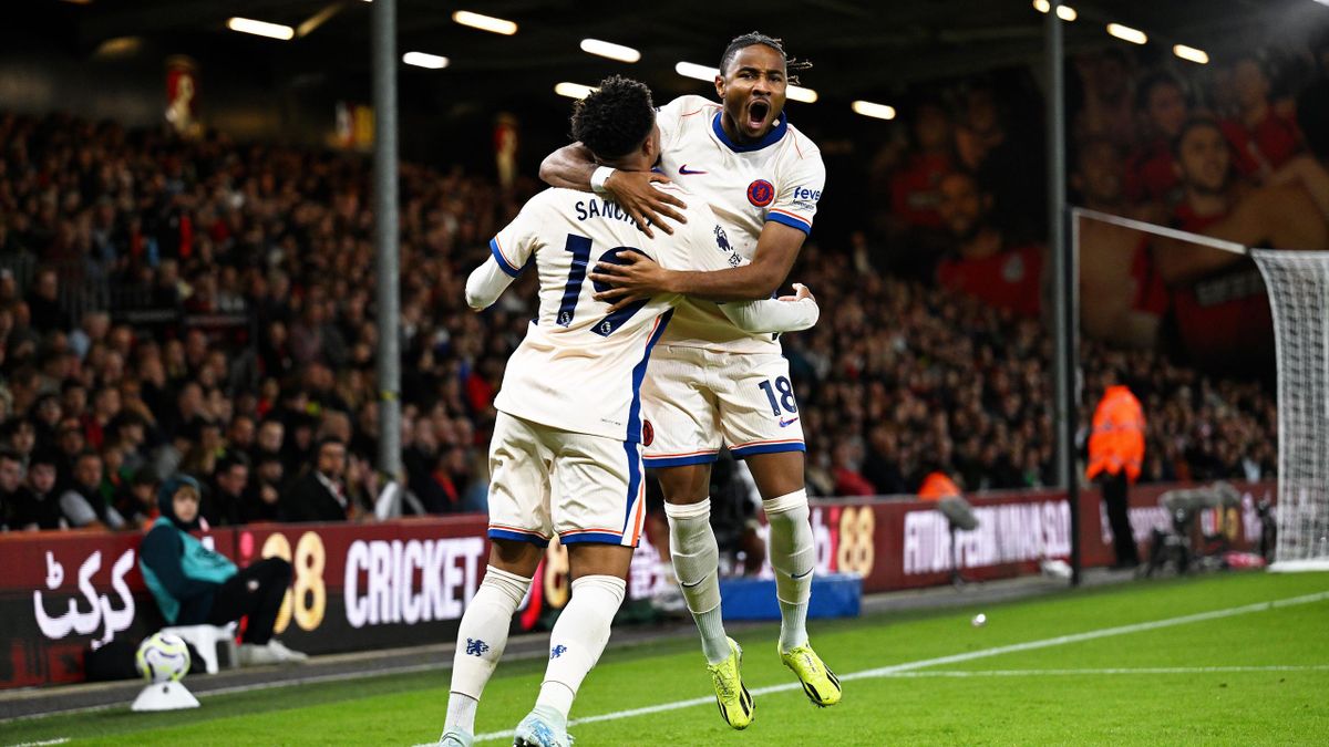 Bournemouth 0-1 Chelsea: Christopher Nkunku scores late winner after Robert Sanchez penalty save in Premier League – TNT Sports