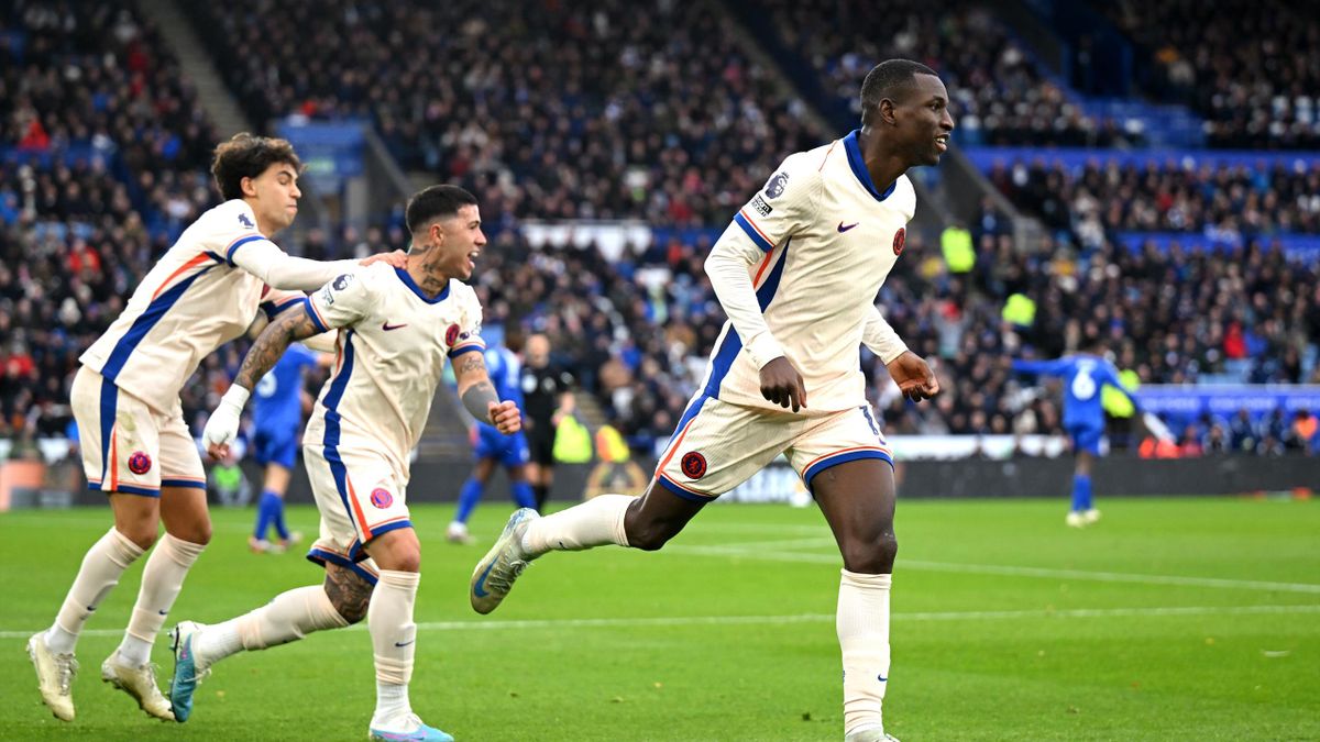 Live stream football tonight online
