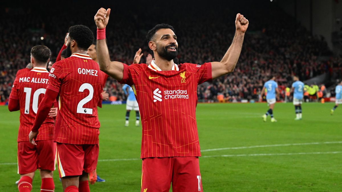 Liverpool 2-0 Manchester City: Hosts down Pep Guardiola's men to open up  11-point gap on reigning Premier League champs - TNT Sports