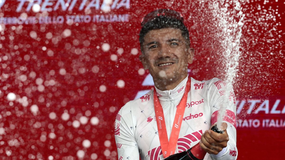 Dónde ver a Isaac del Toro en el Giro de Italia 2025