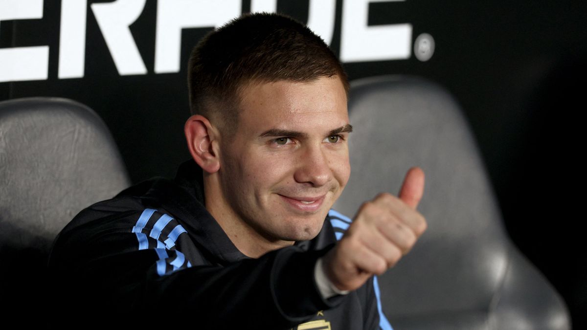 Real Madrid sign River Plate star Franco Mastantuono on six-year deal - TNT  Sports