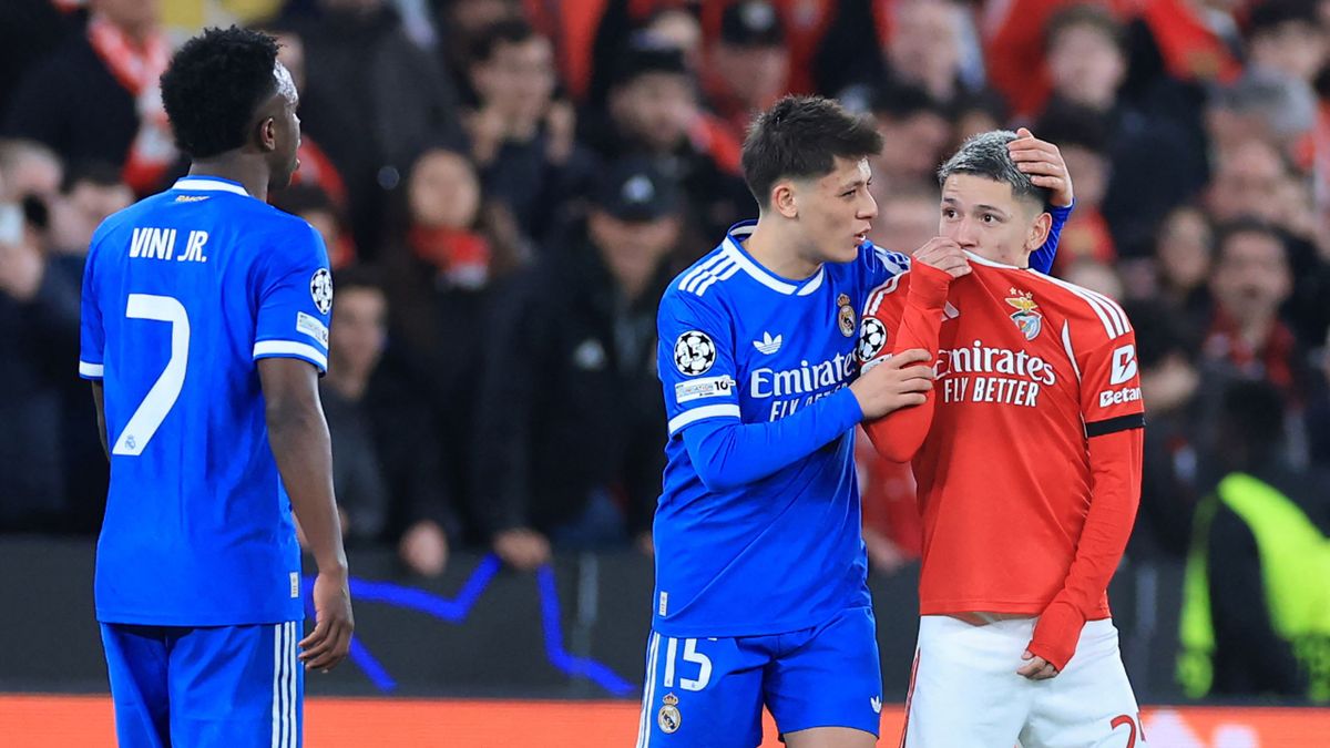 Vinicius Jr racism allegation delays Benfica v Real Madrid UEFA Champions  League play-off by 10 minutes - TNT Sports