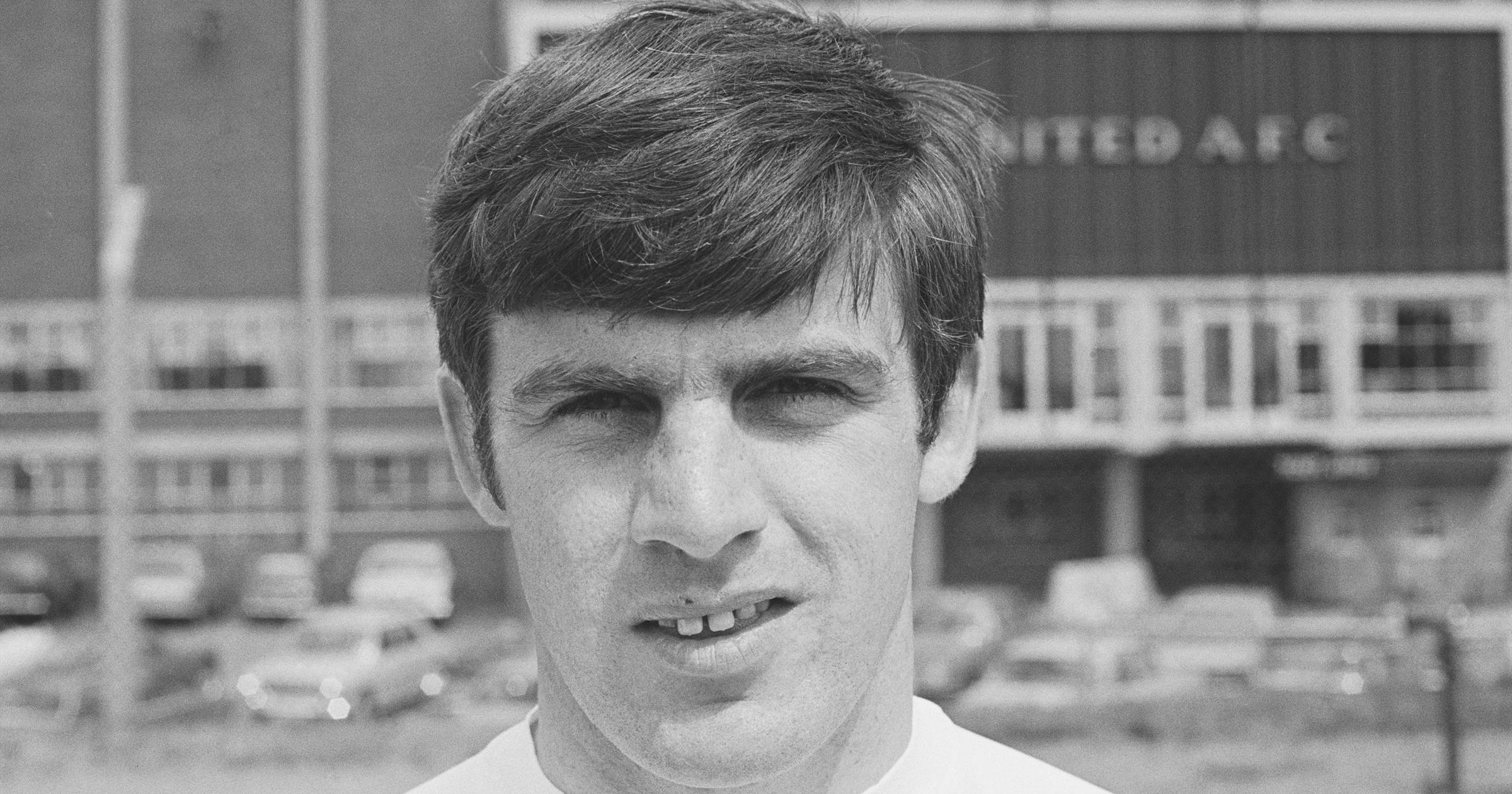 Peter Lorimer: Leeds United's all-time record goalscorer dies aged