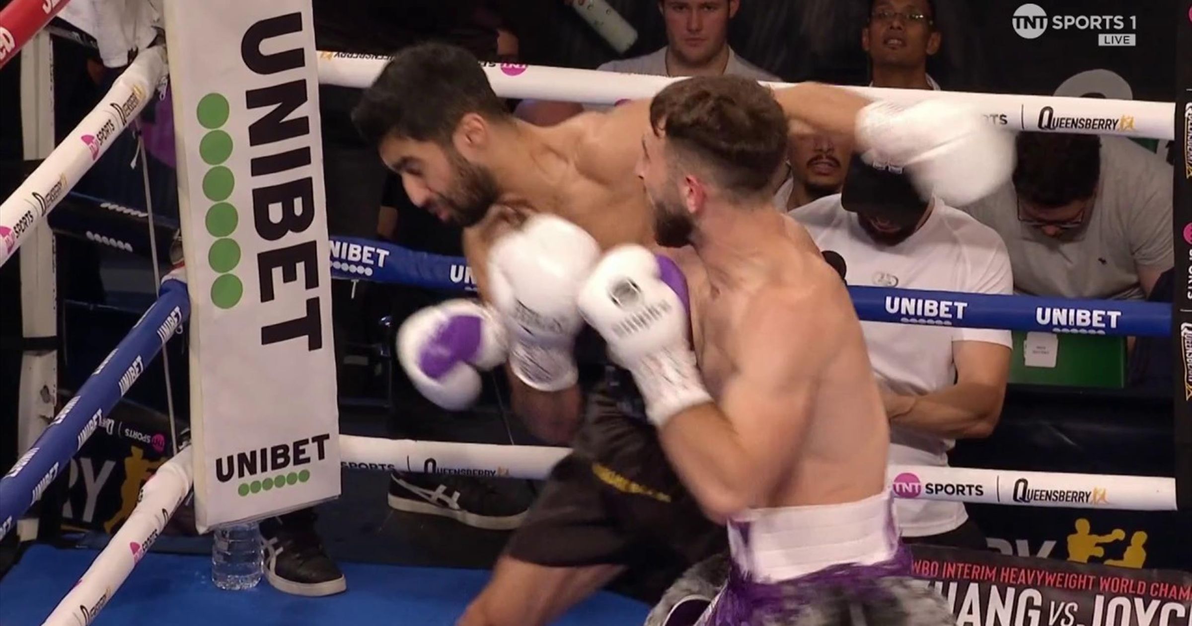 'The first meaningful punch!' - Nathaniel Collins knocks out Raza Hamza ...