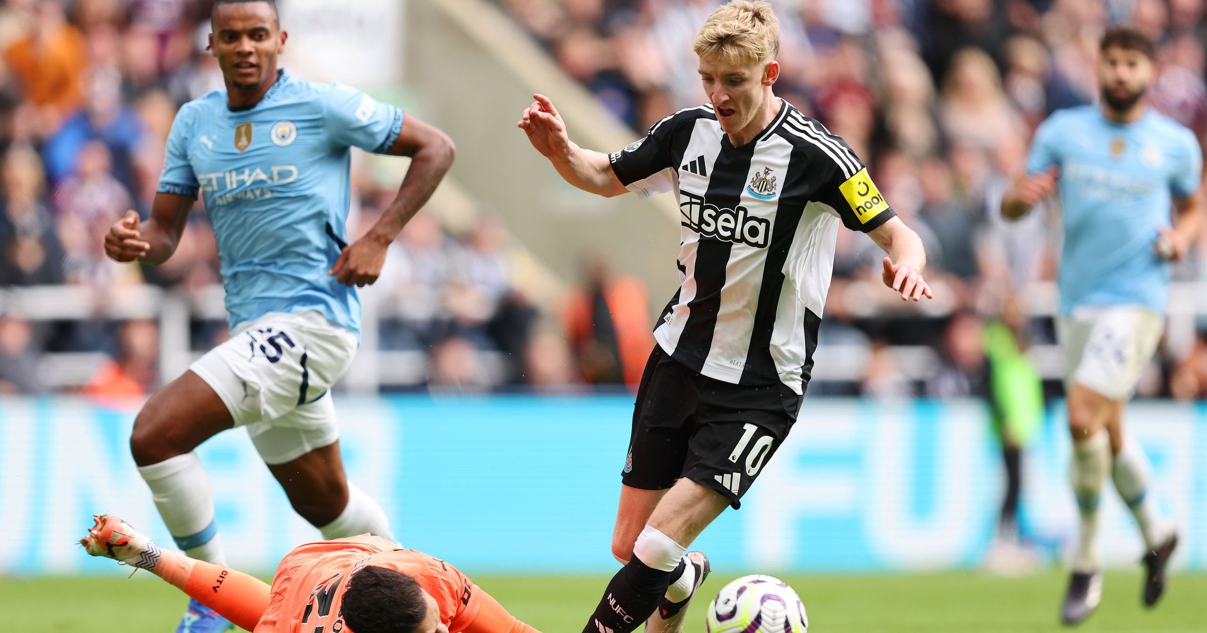 Joe Cole feels Newcastle forward Anthony Gordon could provide striker