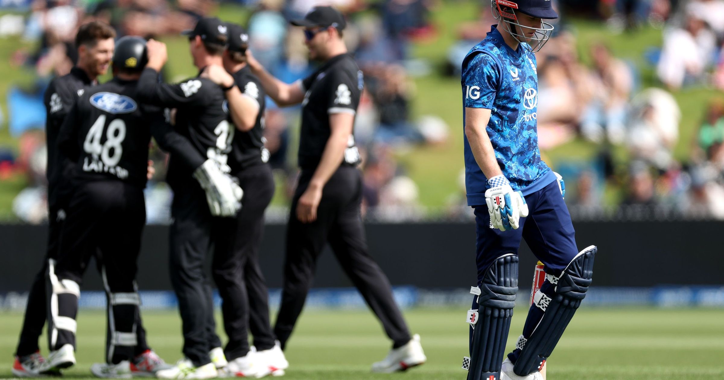 New Zealand breeze to five-wicket victory and ODI series win despite wickets for Archer on return