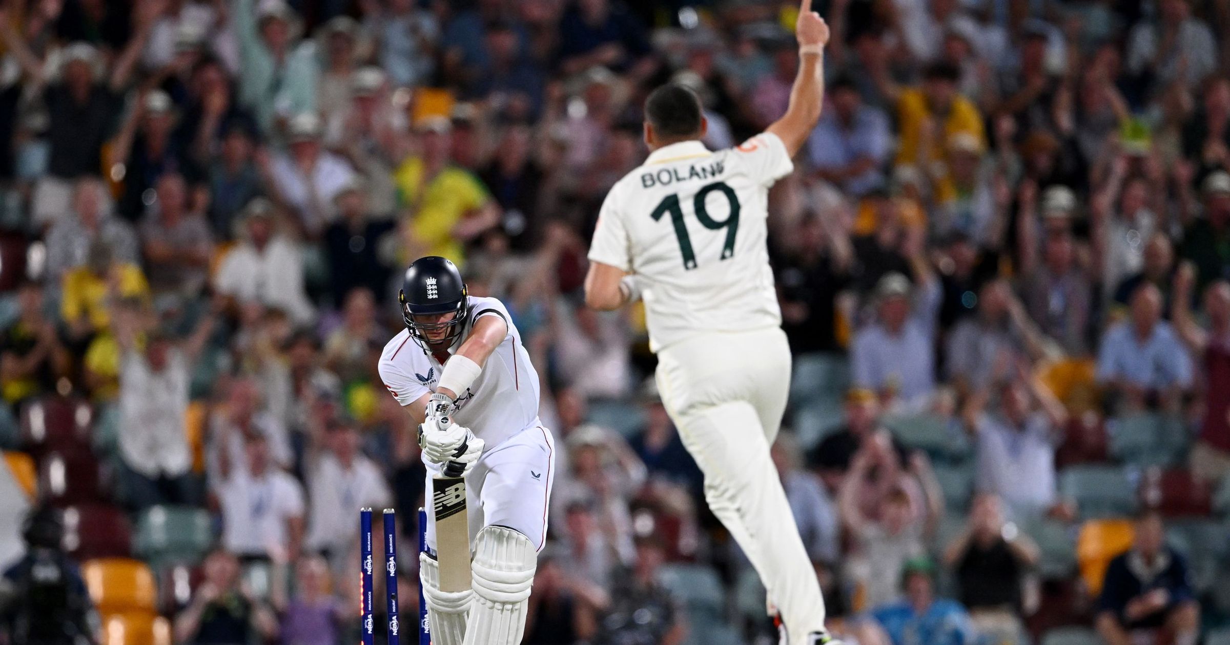 Smith goes for duck as Australia turn the screw