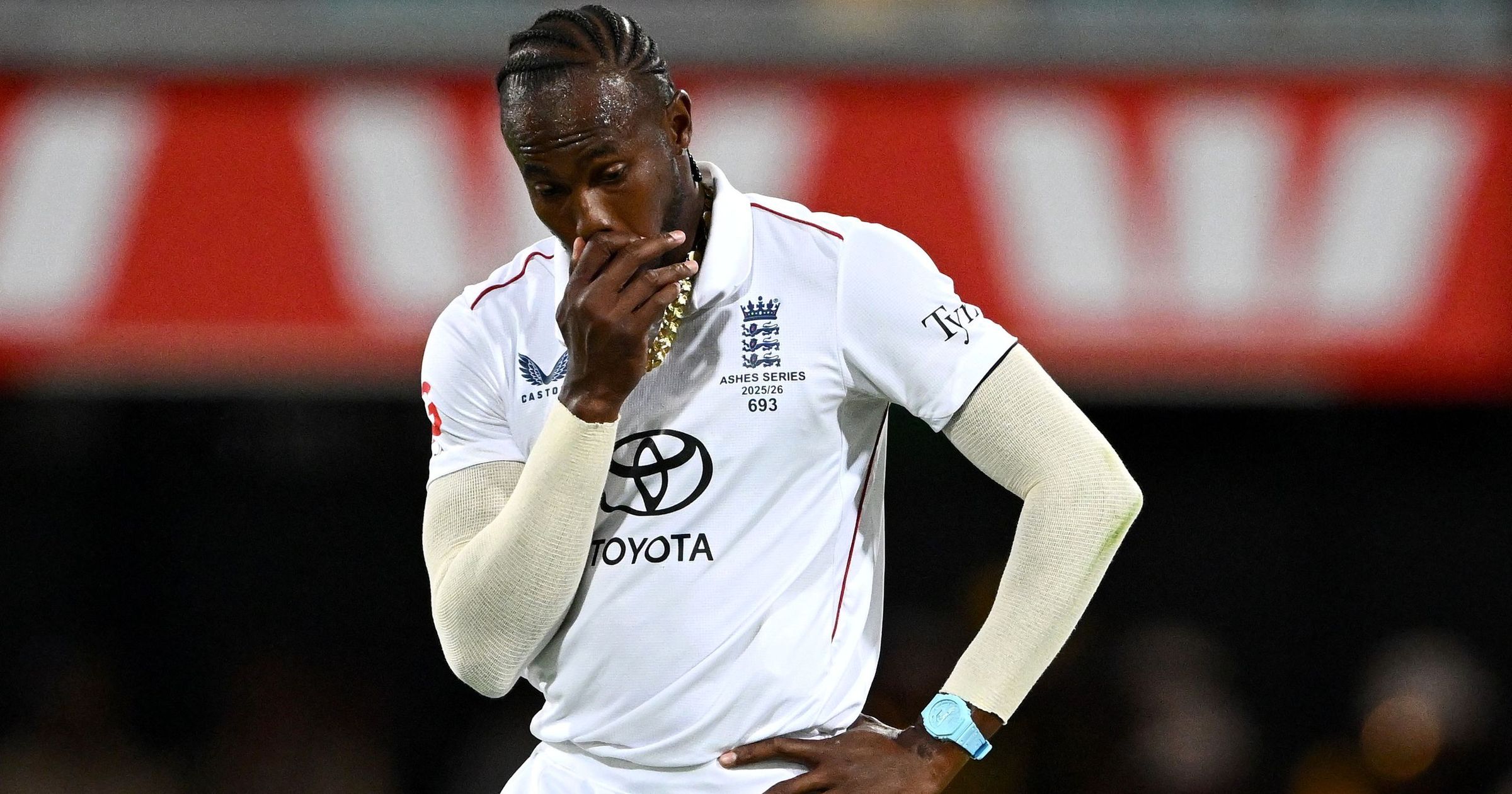 Australia open lead on day two as dropped catches cost England in Brisbane