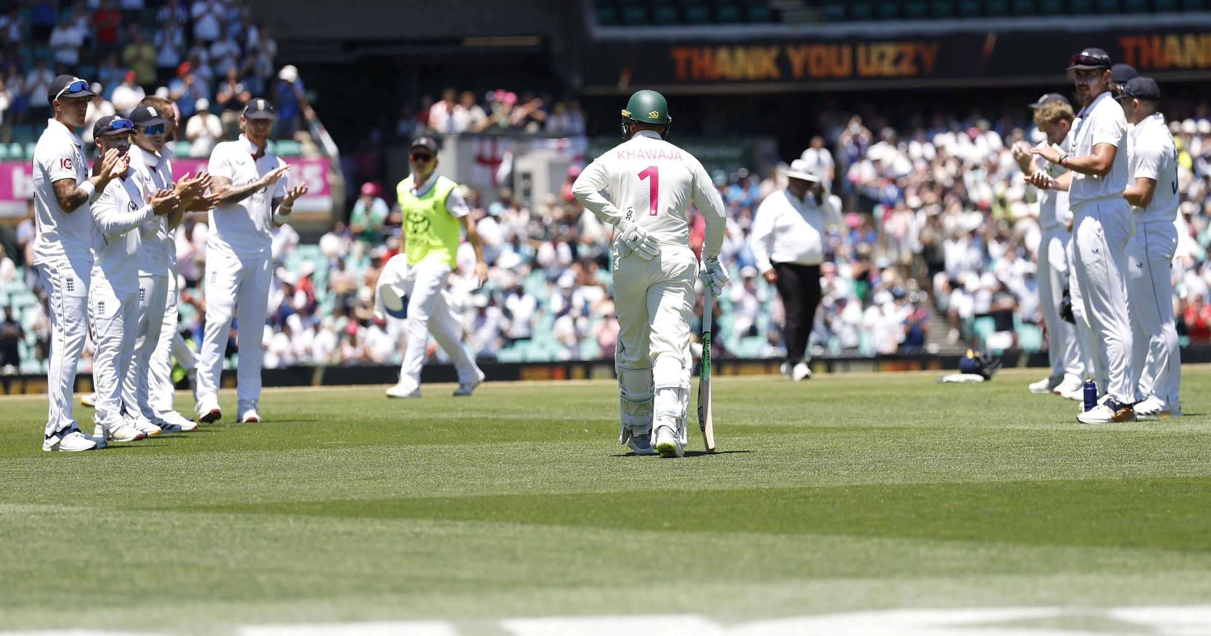 Image for Usman Khawaja receives guard of honour in final appearance in fifth Ashes Test