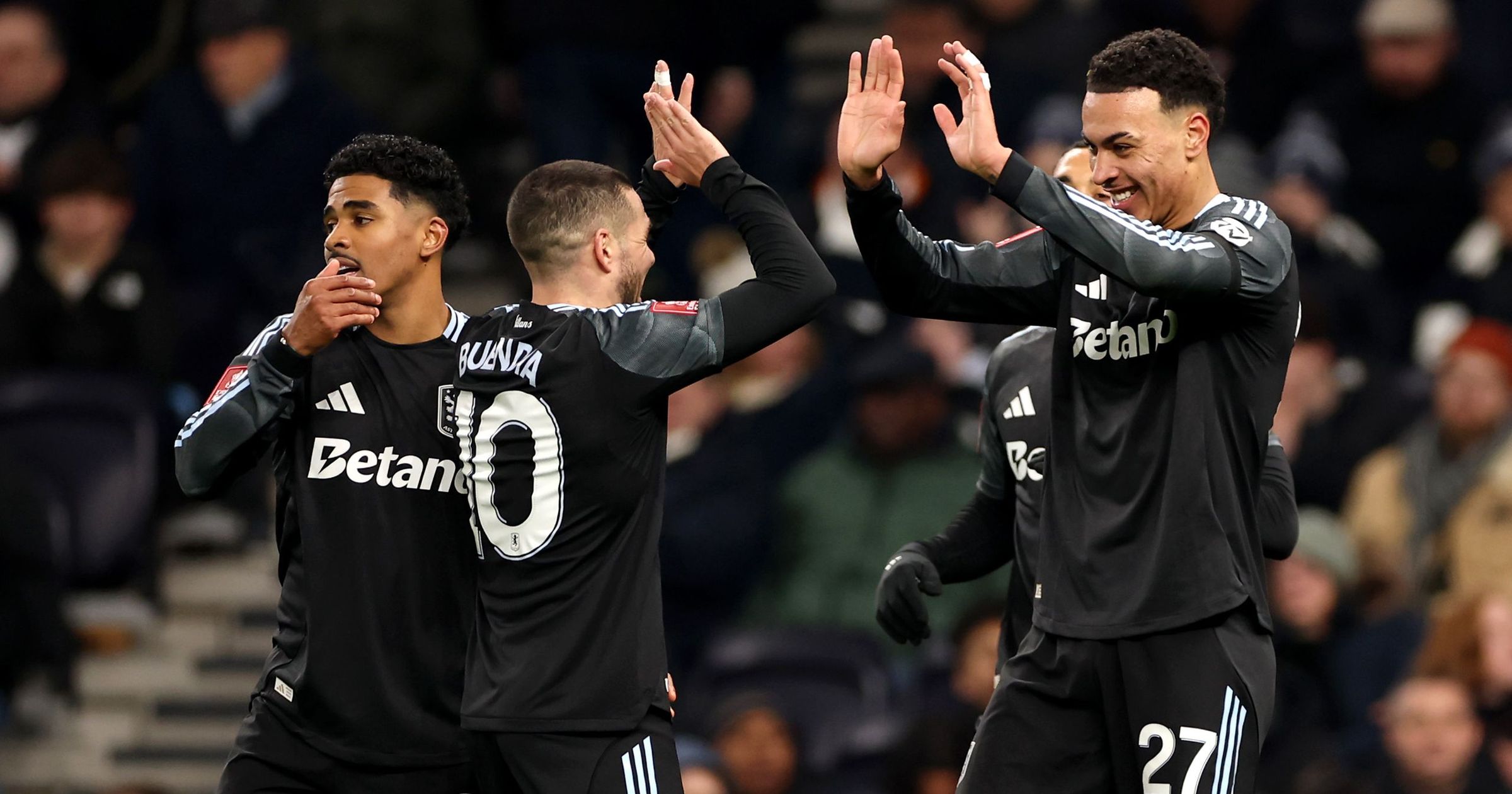 ‘Beautiful goal’ from Morgan Rogers sees Tottenham Hotspur supporters walk out before half time - TNT Sports