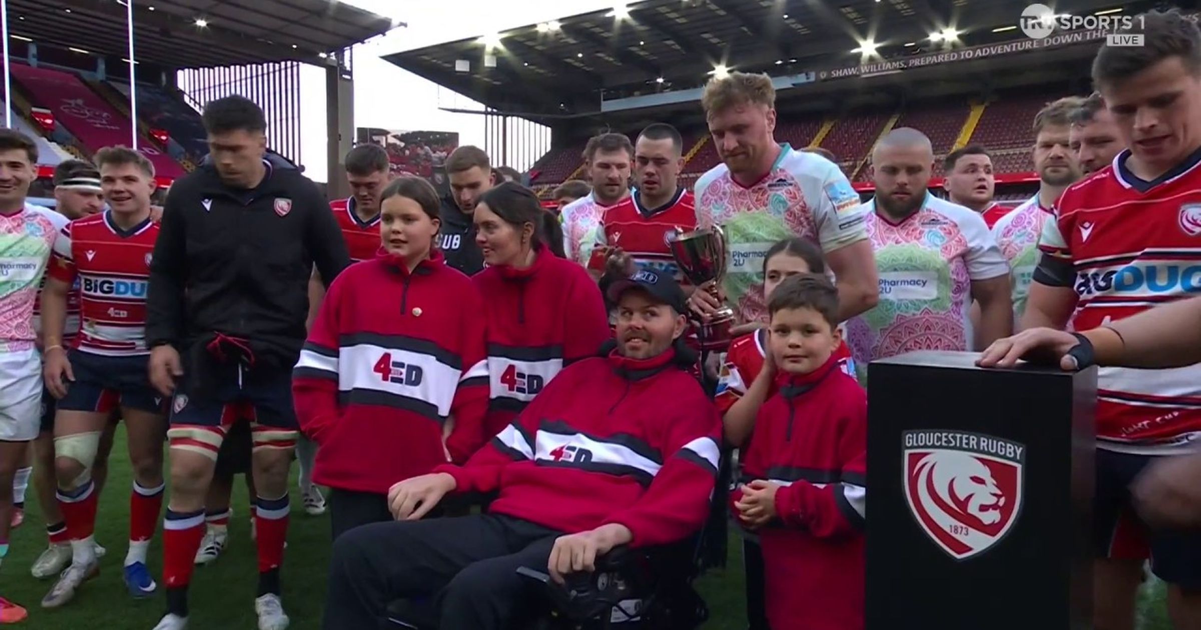 'That's what rugby is all about' - Special scenes as Ollie Chessum ...