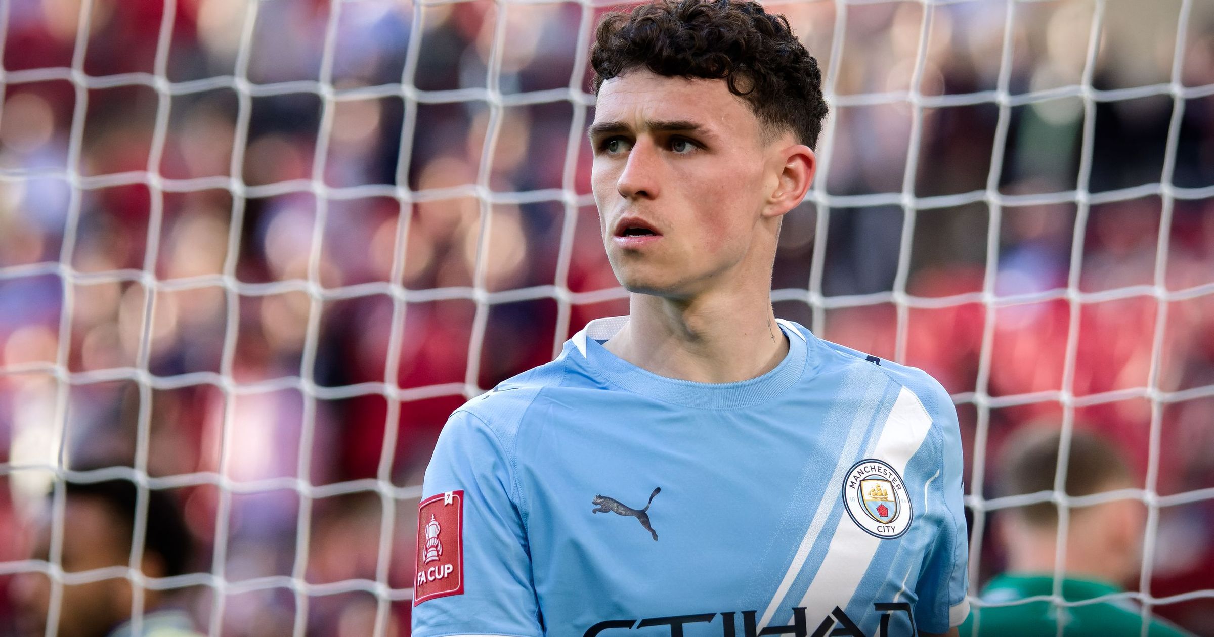 Foden signs new long-term contract with Man City