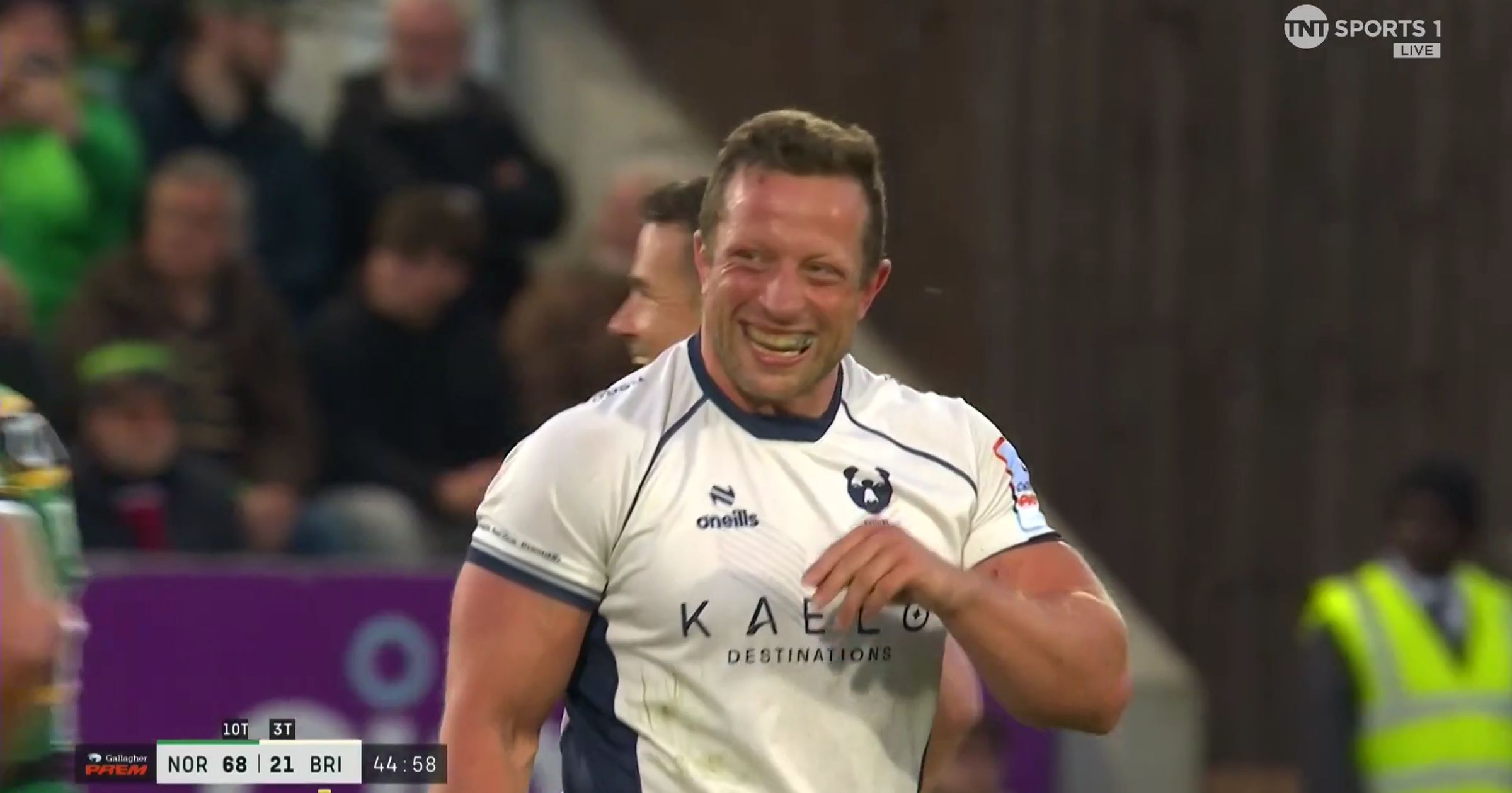 Watch the bizarre moment Bristol Bears' Max Lahiff loses false tooth ...