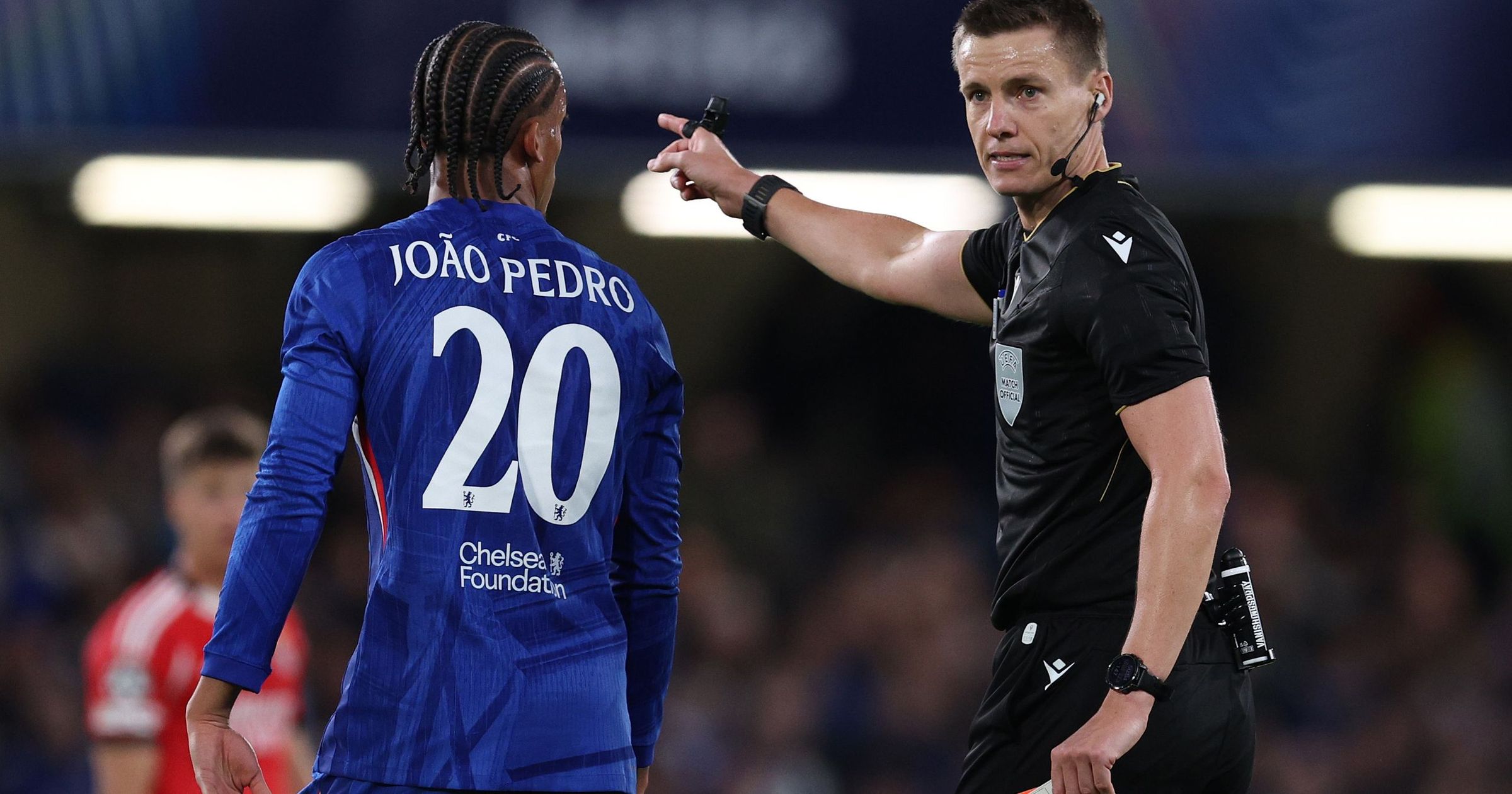 Joe Cole and Owen Hargreaves assess ‘rash’ red card for ‘irreplaceable ...