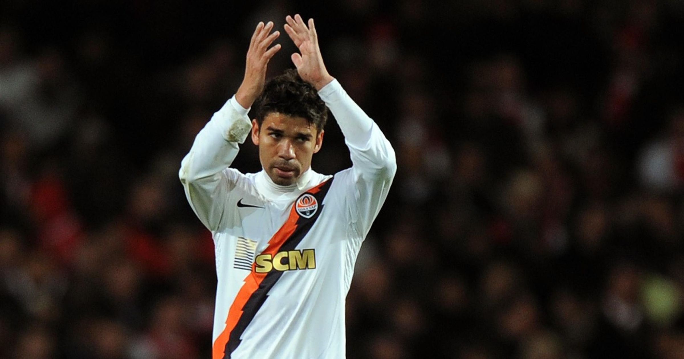 Throwback to 2010 Eduardo gets incredible ovation after scoring