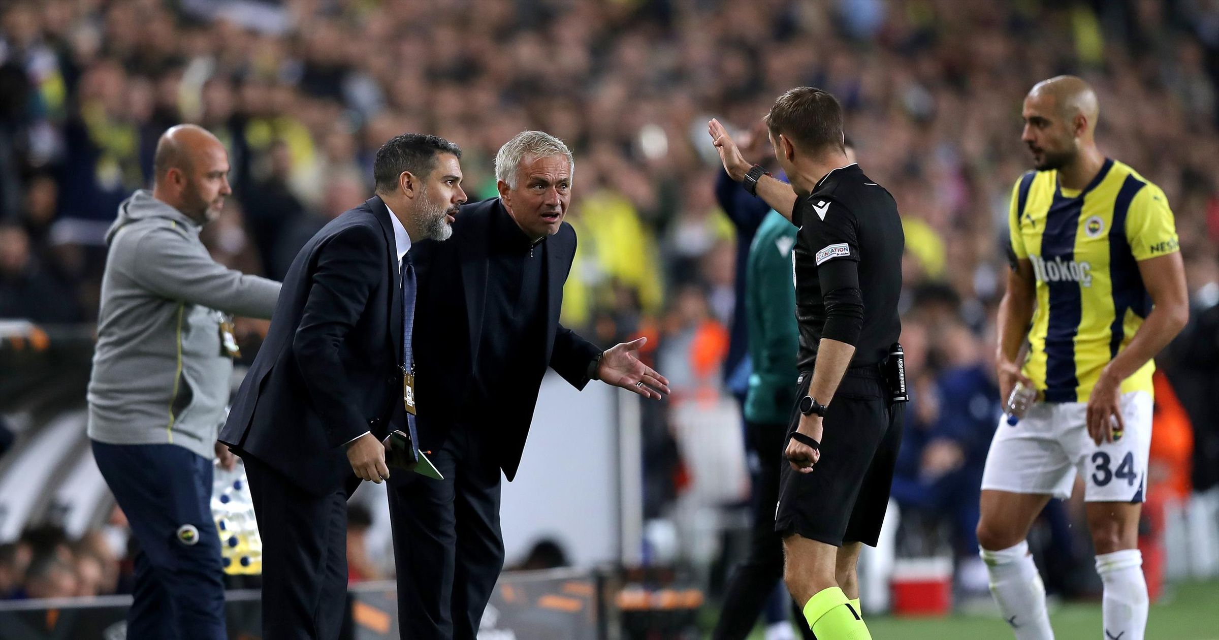 Fenerbahce 11 Manchester United Red Devils pegged back again in