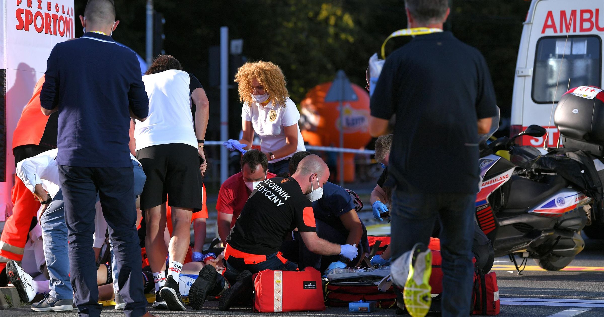 fabio-jakobsen-in-induced-coma-after-crash-at-tour-of-poland-tnt-sports