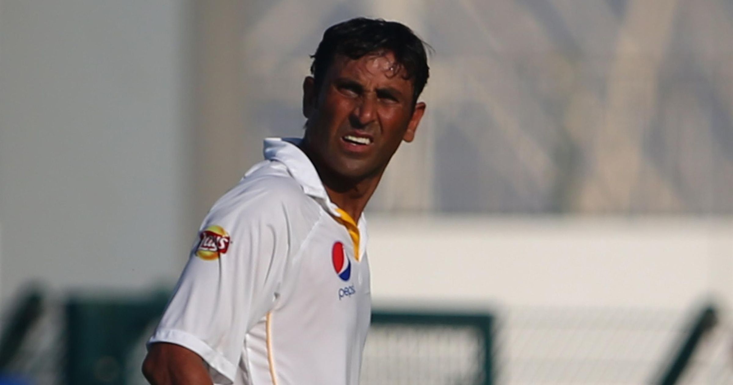 Younis Younis surpasses Javed Miandad as Pakistan's highest Test scorer ...