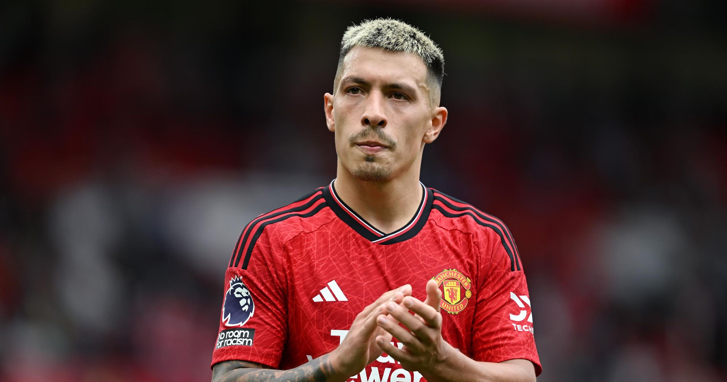 Manchester United boss Erik Ten Hag confirms fears over Lisandro Martinez's  injury - 'It doesn't look good' - TNT Sports