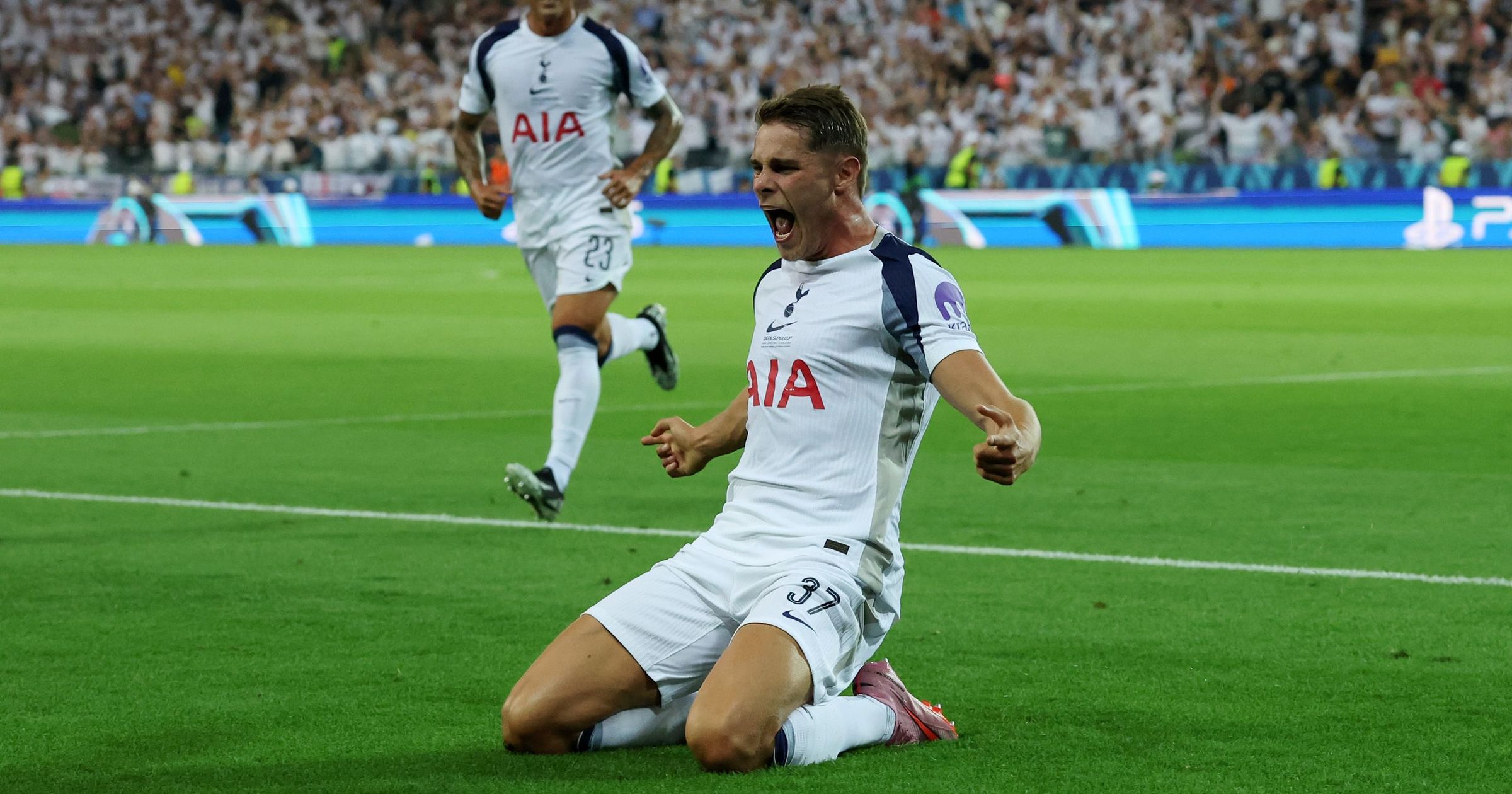 Watch - Van de Ven fires Spurs ahead against PSG with centre-forward’s finish - TNT Sports