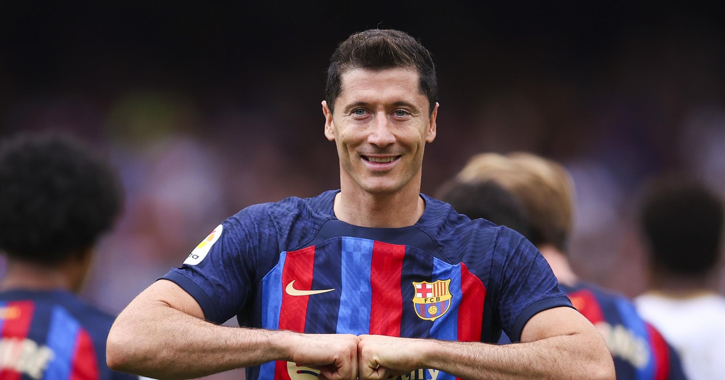 Barcelona 3 0 Elche Robert Lewandowski at the double as Barca climb above Real Madrid to go top of La Liga TNT Sports