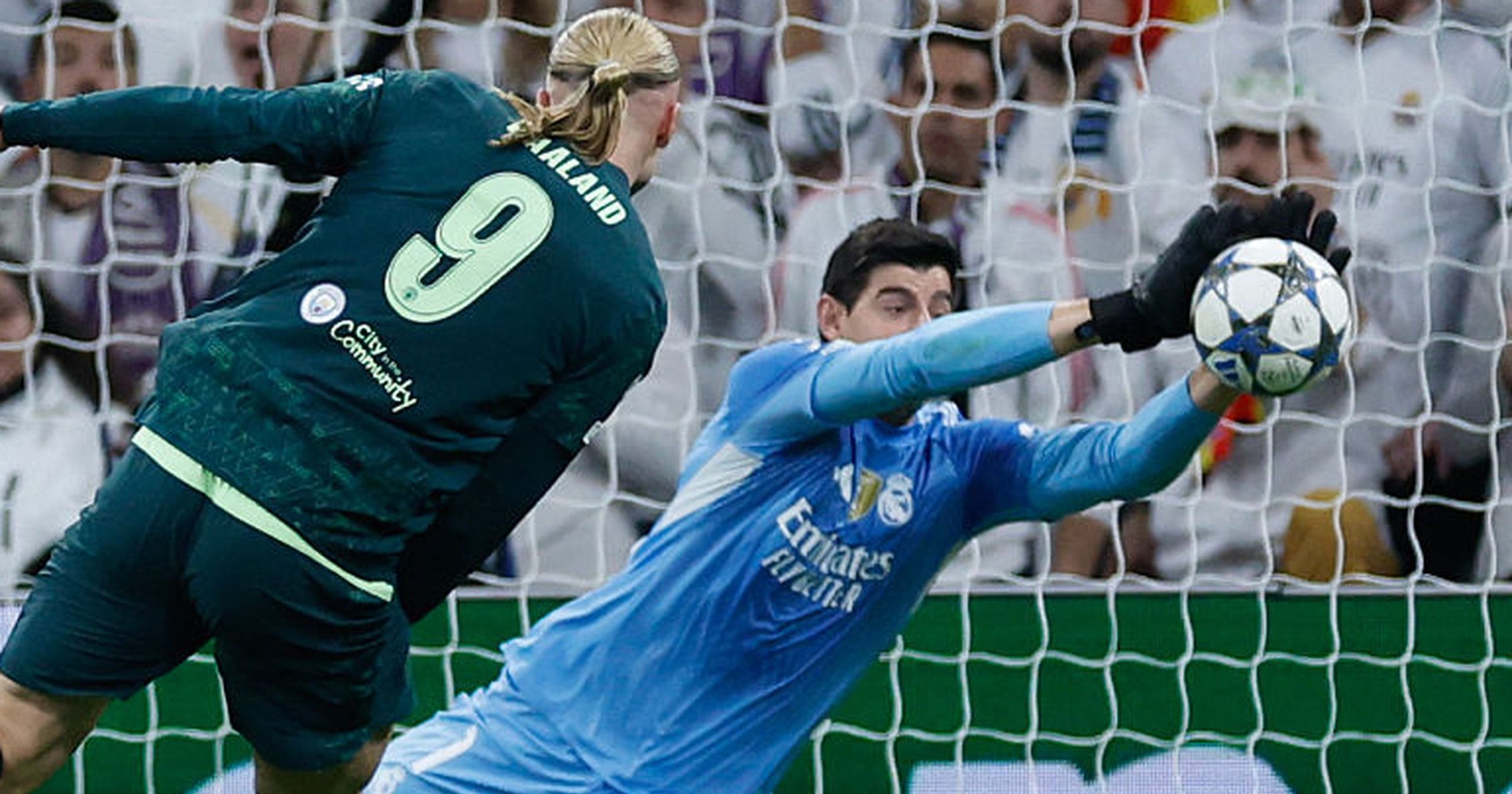 Image for Courtois makes 'outstanding' double save to deny Man City
