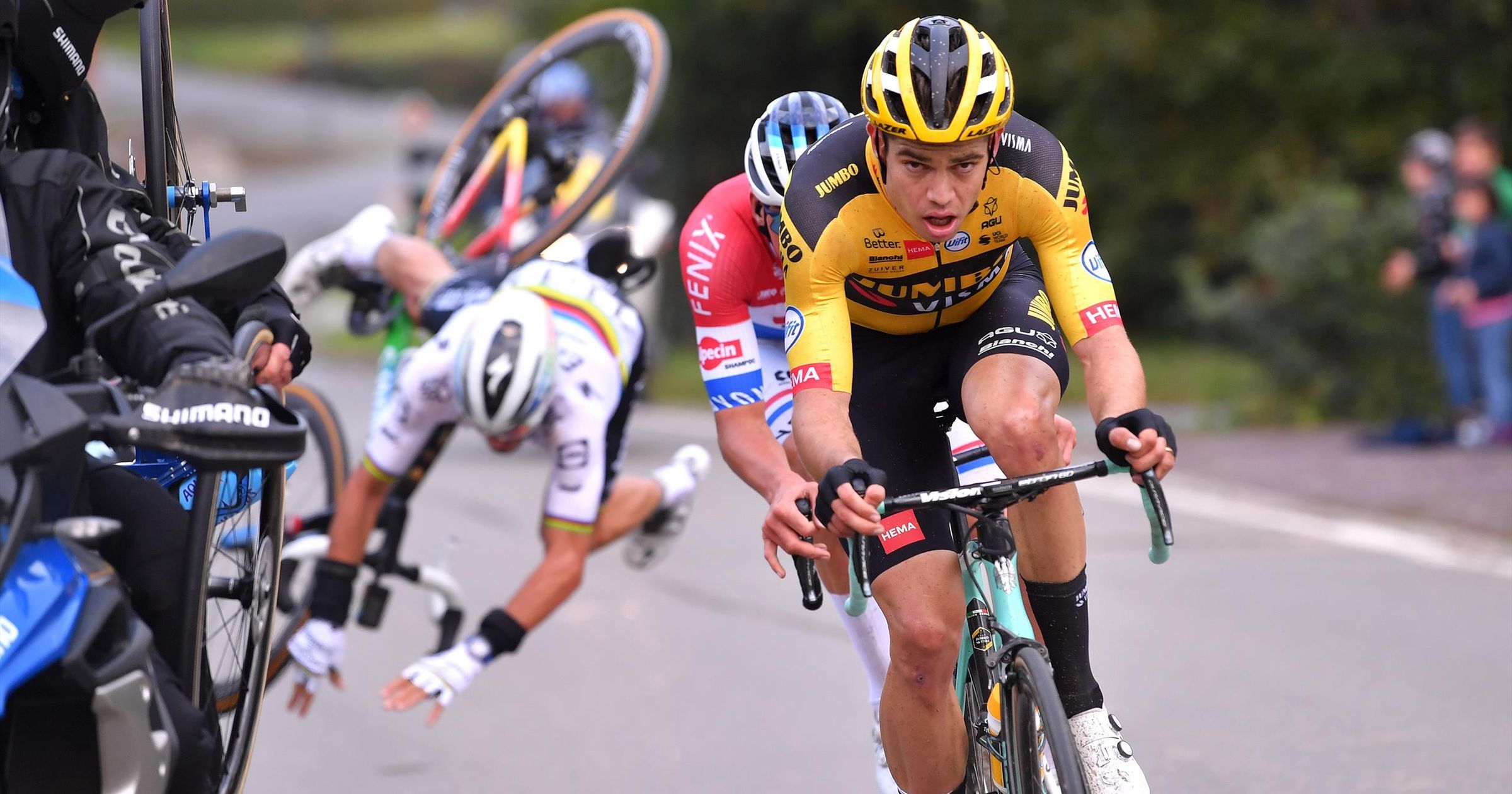 Tour of Flanders 2020 - Julian Alaphilippe crashes into motorbike in ...