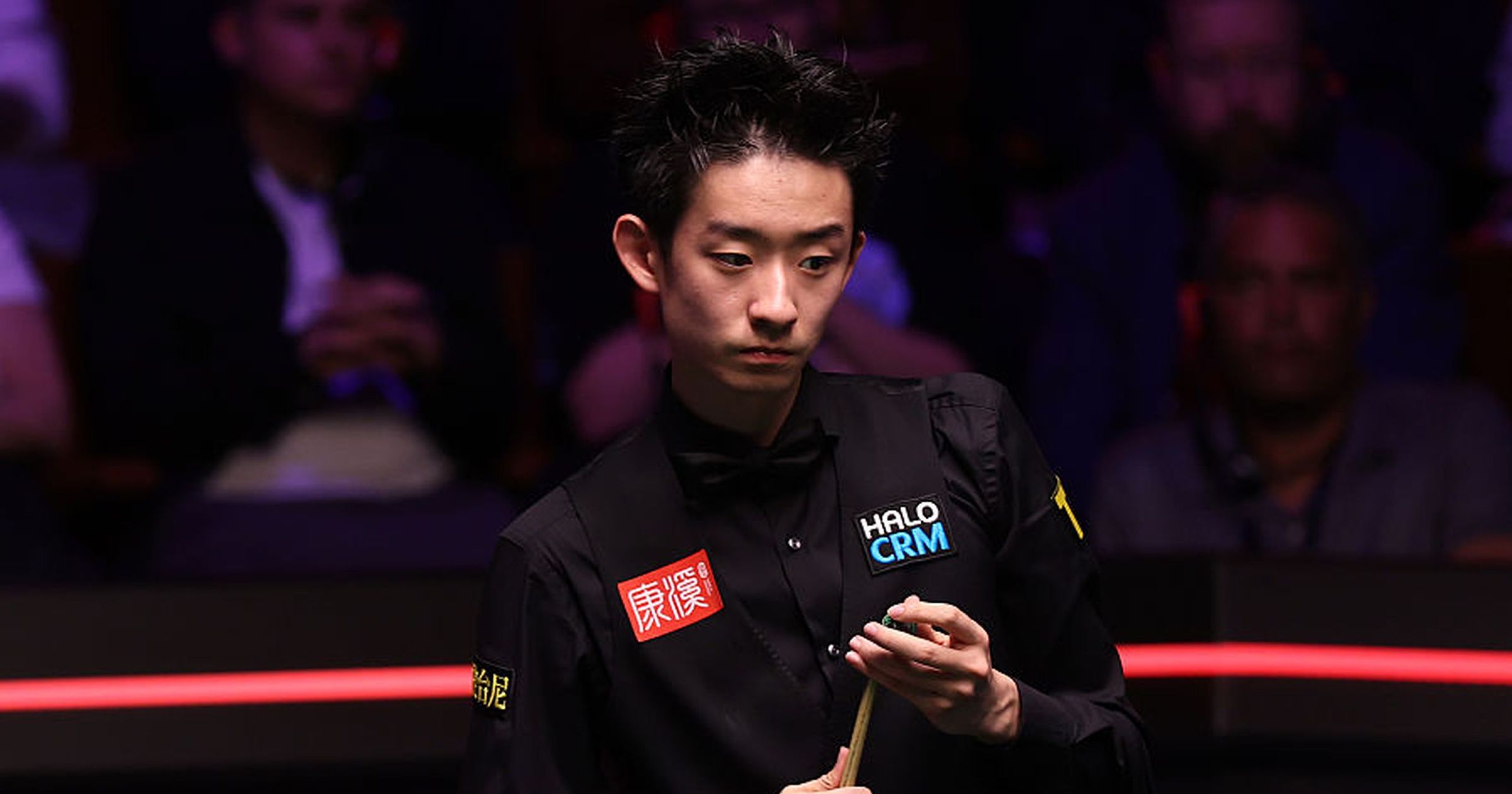 Inspired Wu Yize opens up three-frame lead over Shaun Murphy in World ...