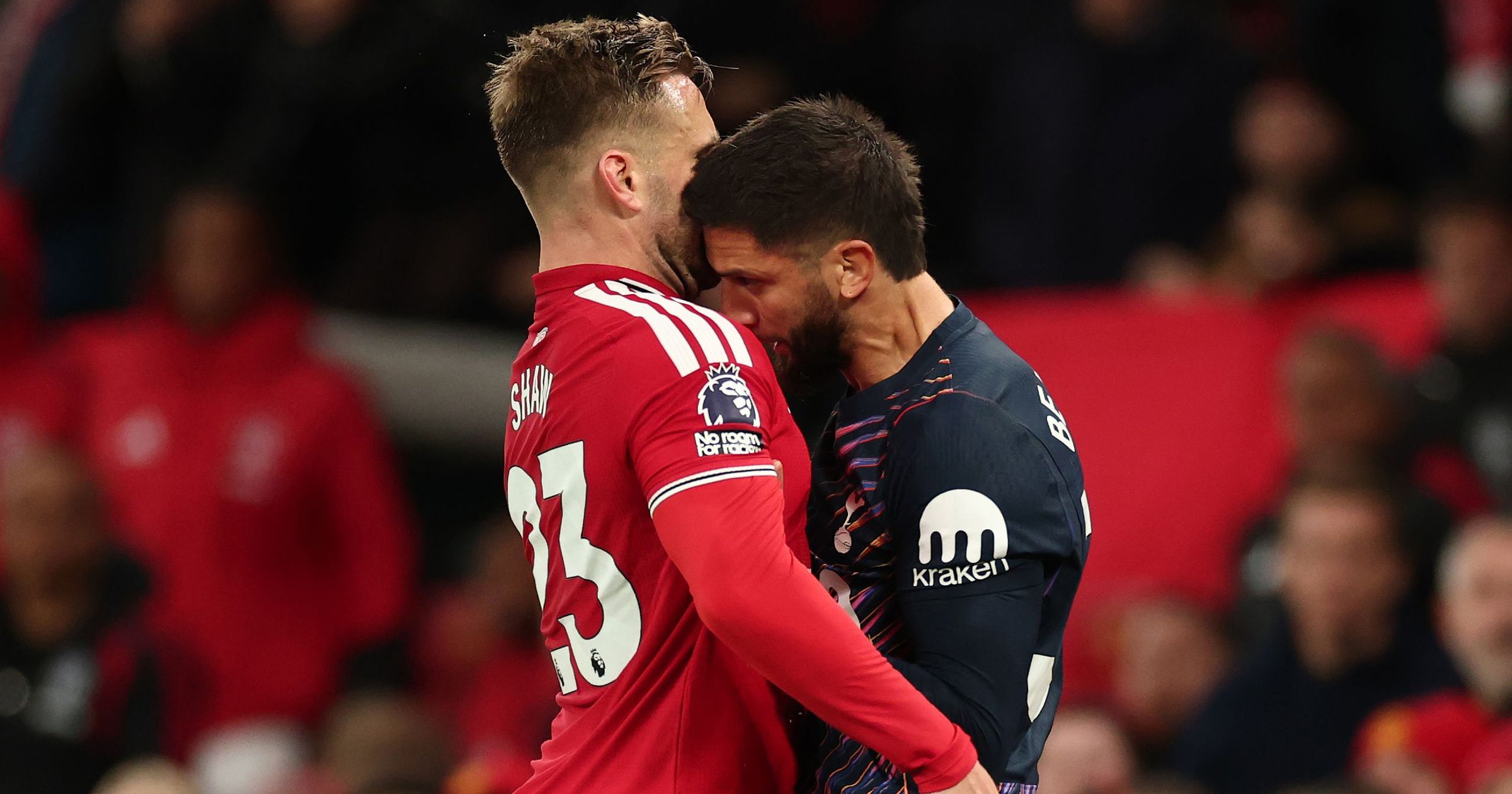 Vivid Roberto De Zerbi: I 'kissed' Rodrigo Bentancur After Red Card, The 'character' That Spurs Need Scene Illustration