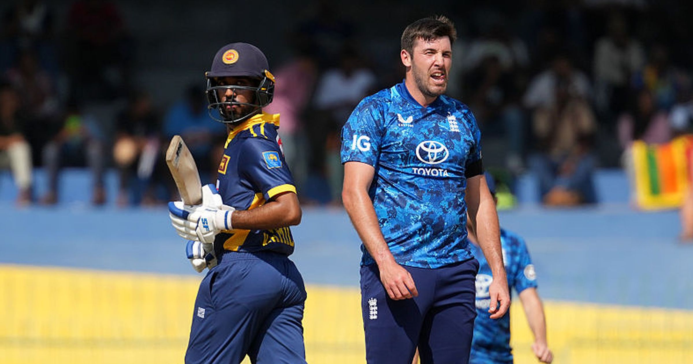 Watch: Mishara hits big six off Overton - 'He's dispatched that!'