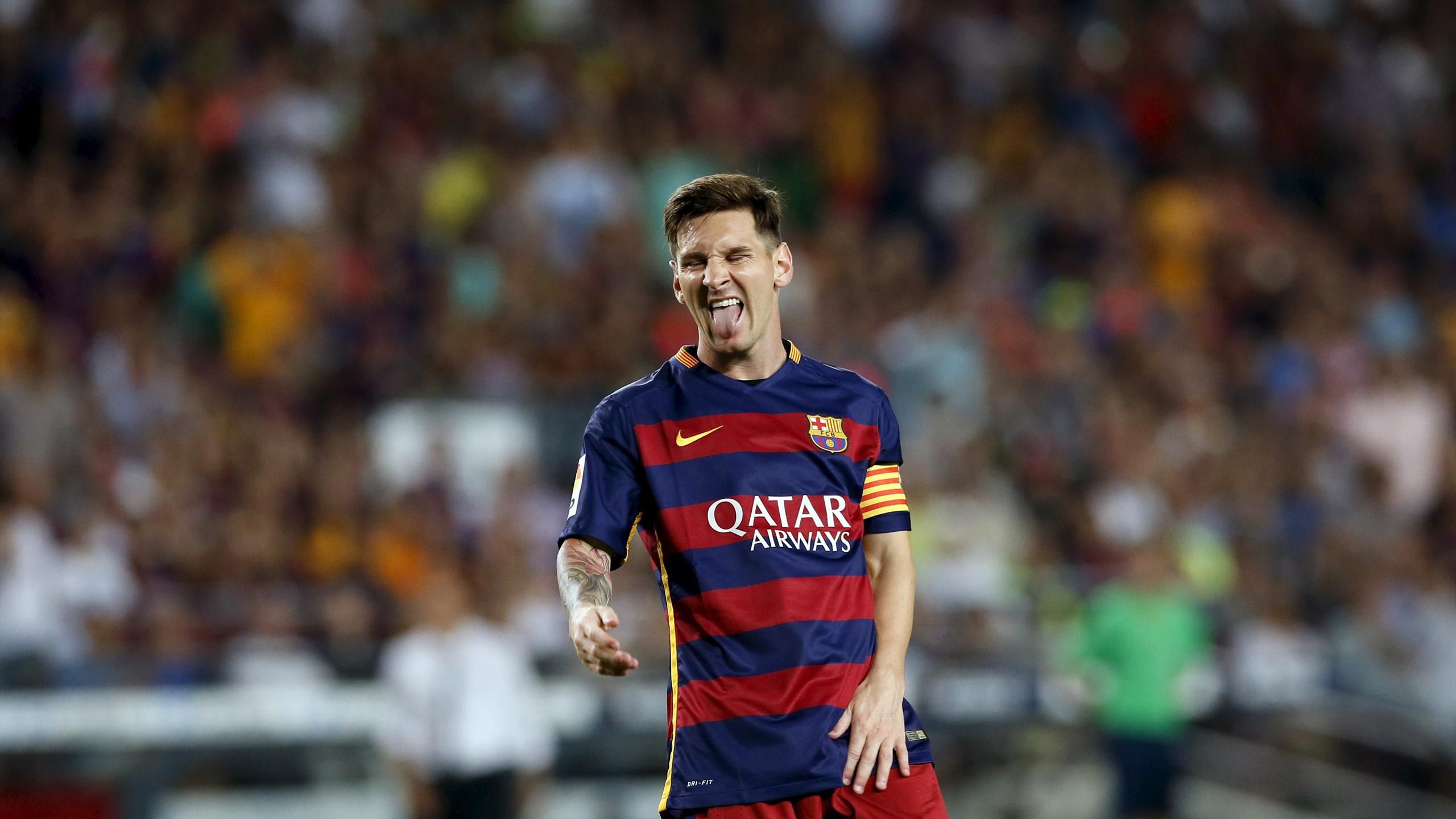 Lionel Messi Aims Headbutt At Mapou Yanga Mbiwa During Barcelona Win