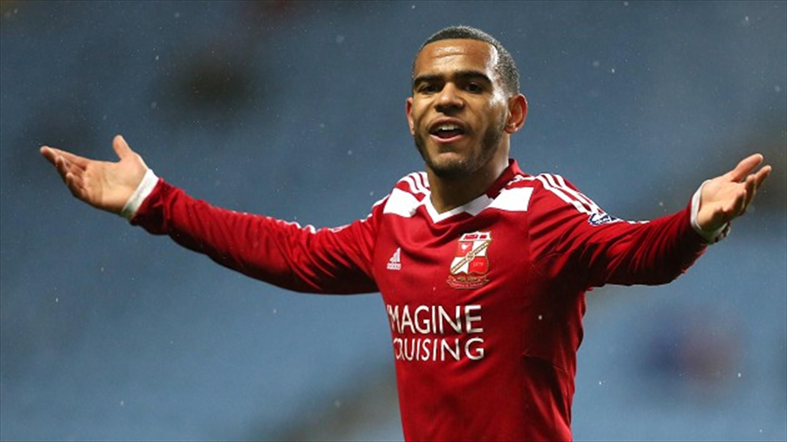 Louis Thompson joins Swindon's lengthening injury list - TNT Sports