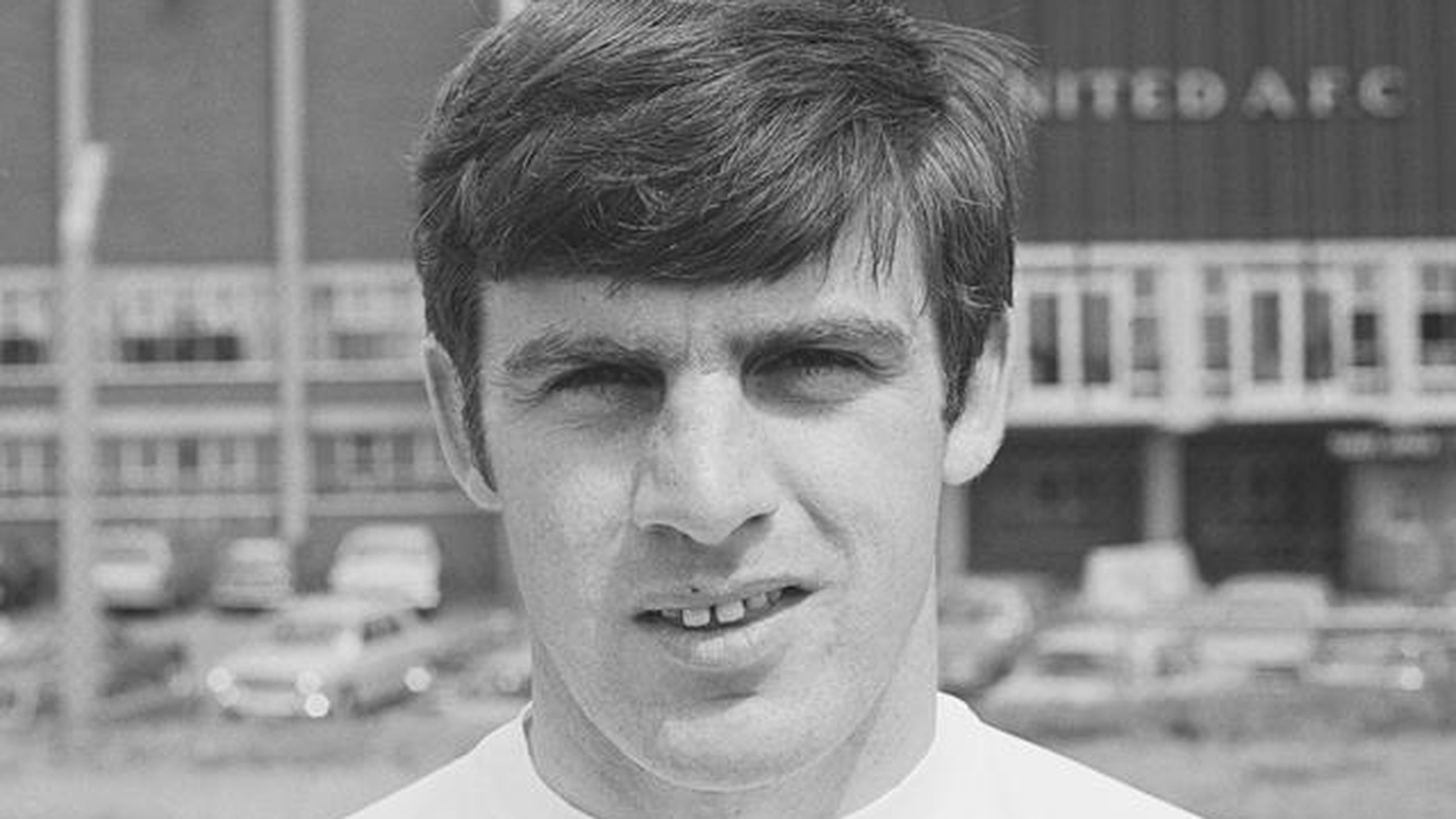 Peter Lorimer: Leeds United's all-time record goalscorer dies aged