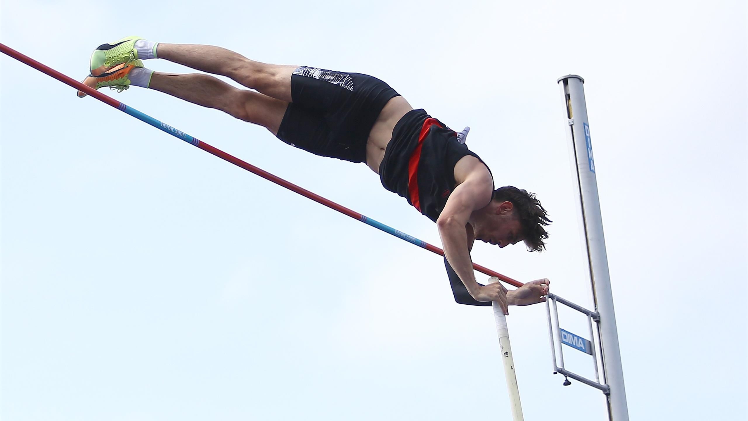 Team GB athlete Harry Coppell knocks out teeth in training session