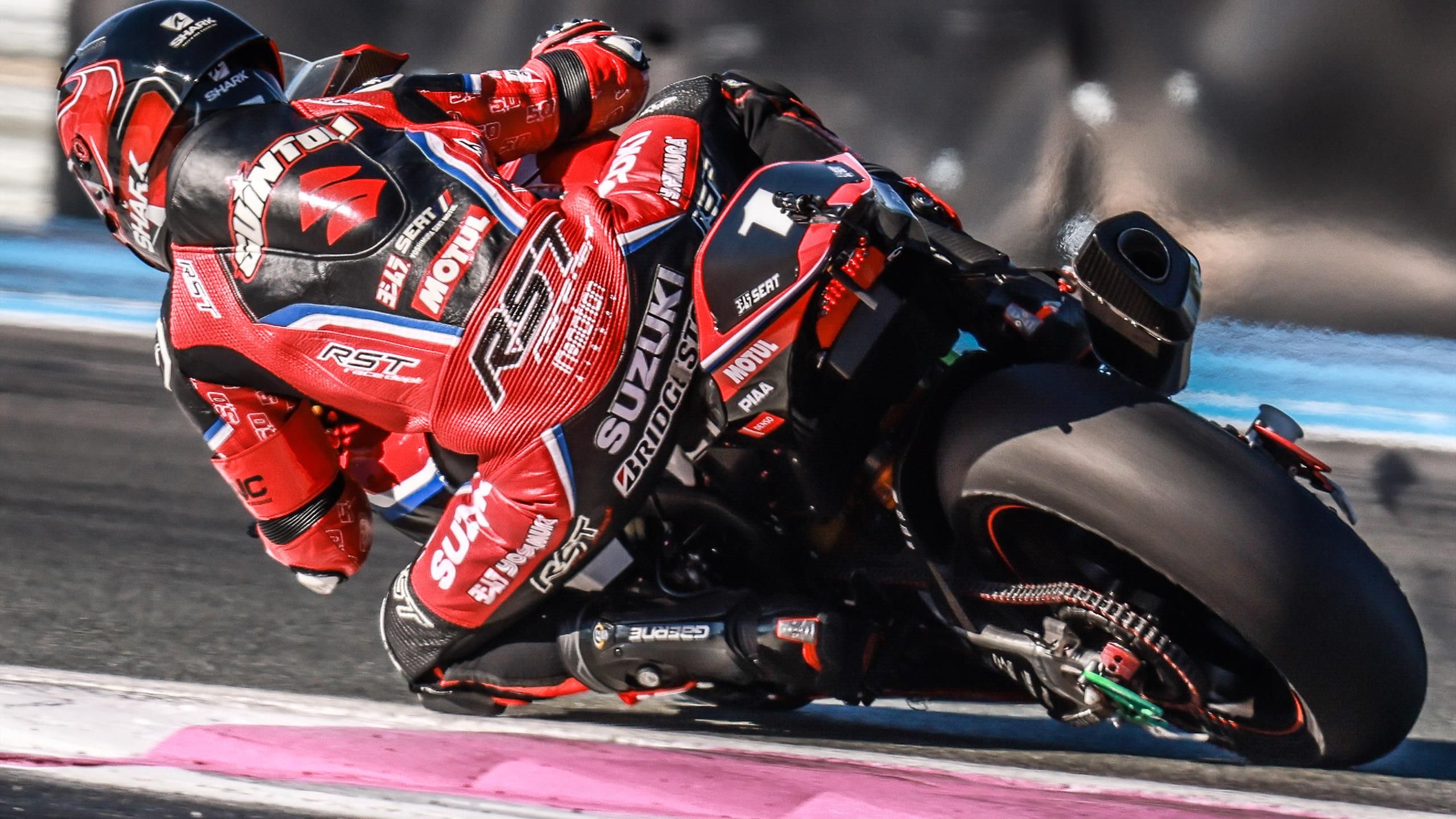 Guintoli reveals hand injury woe before EWC title decider TNT Sports