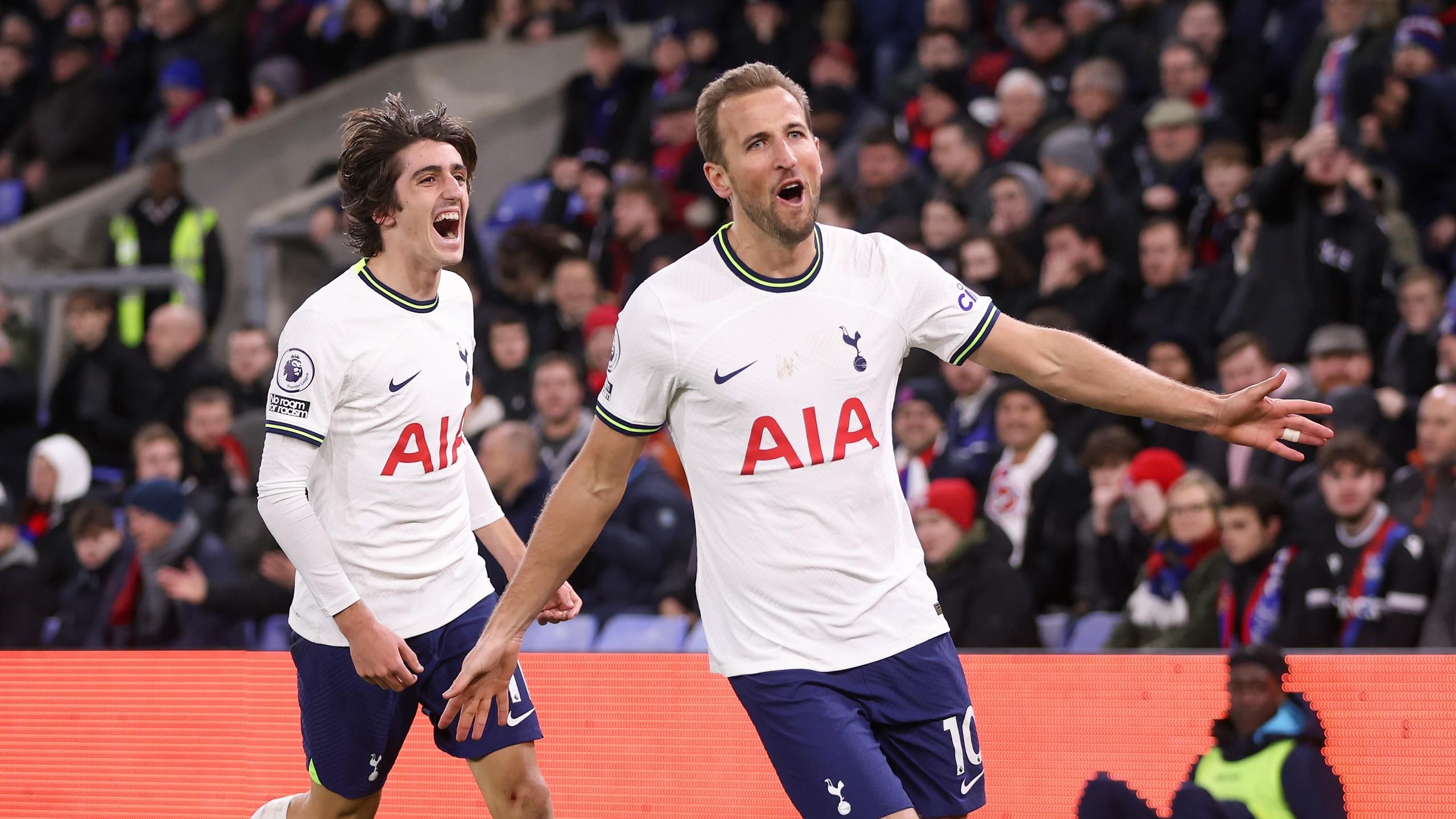 Tottenham delay their crisis for at least another week with thumping ...