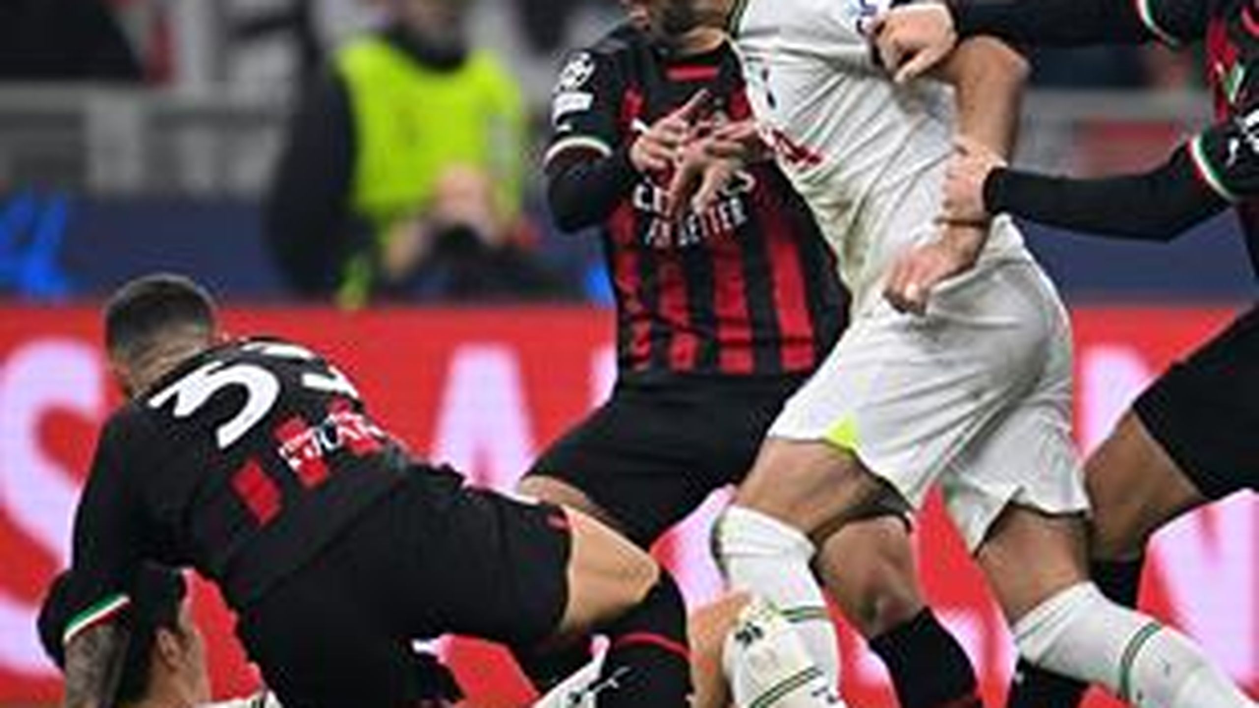Rio Ferdinand, Peter Crouch back Tottenham to reach Champions League ...