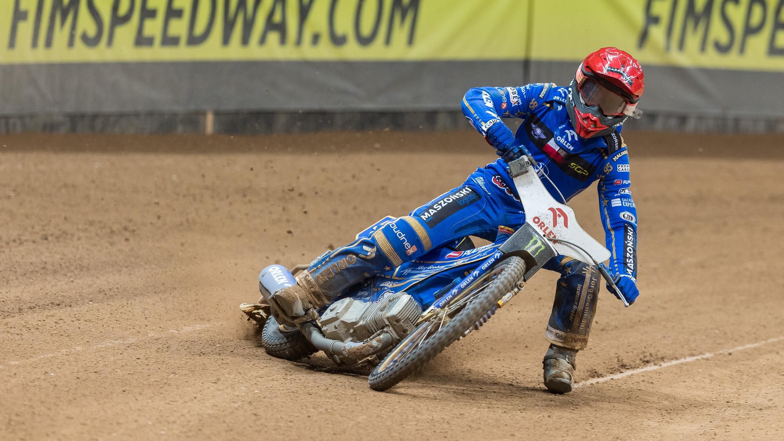 Bartosz Zmarzlik wins at Speedway GP of Poland after dramatic final ...